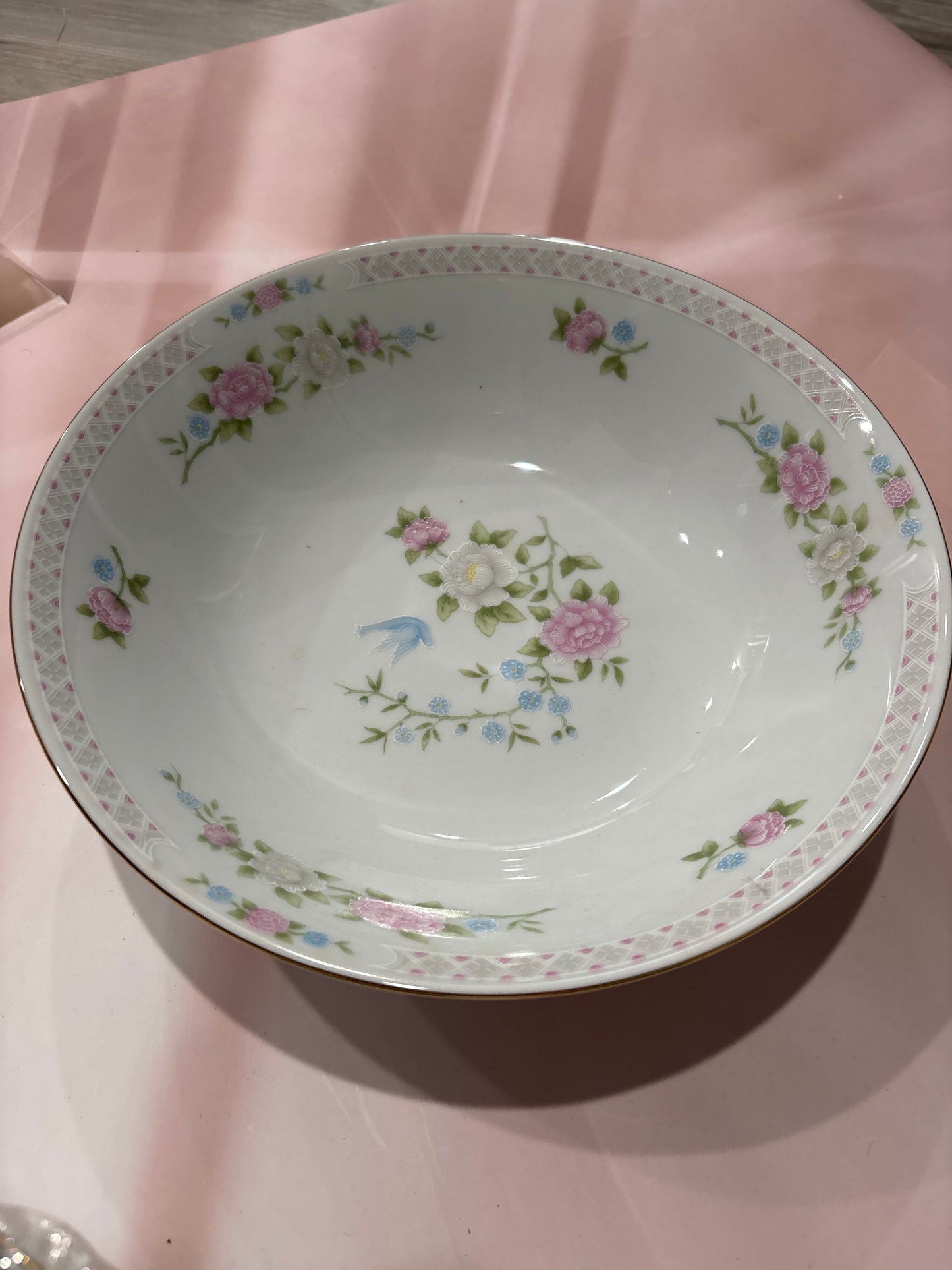 Serving bowl