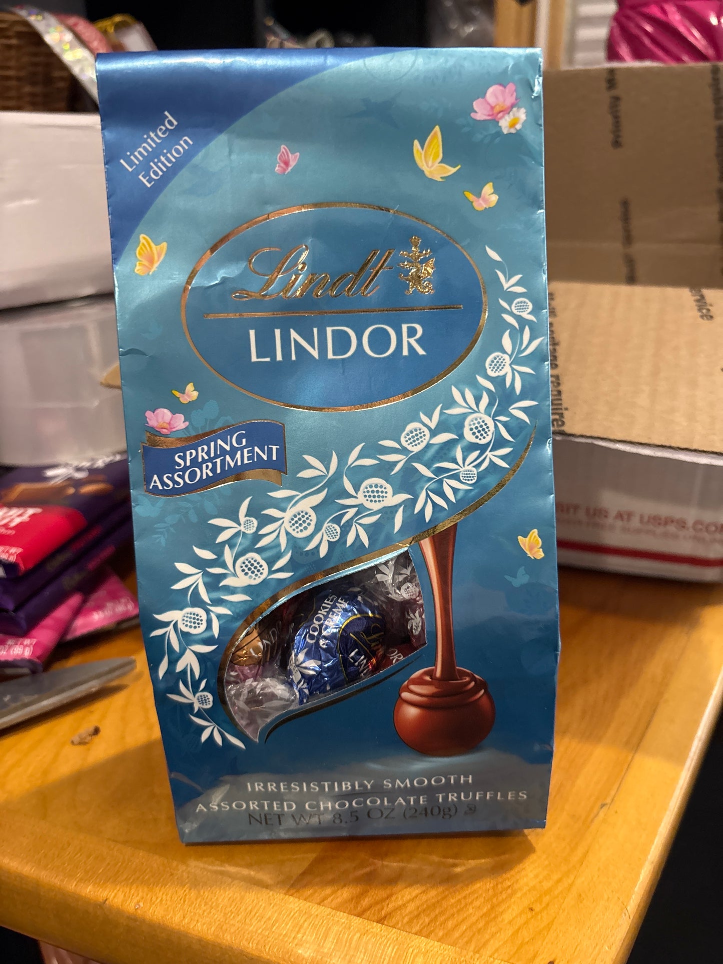 Lindor spring assortment
