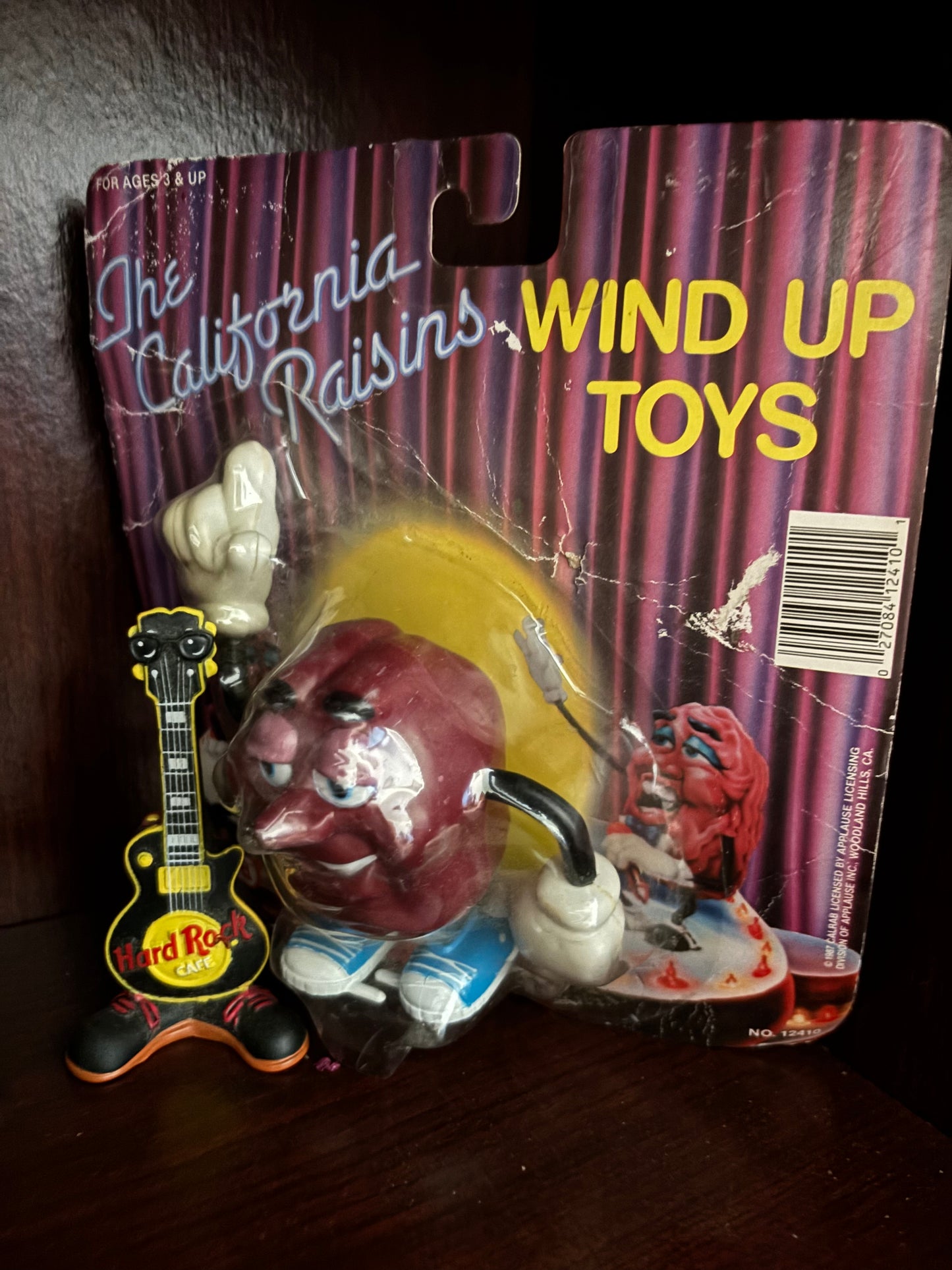 Raisin cookies ind up toy