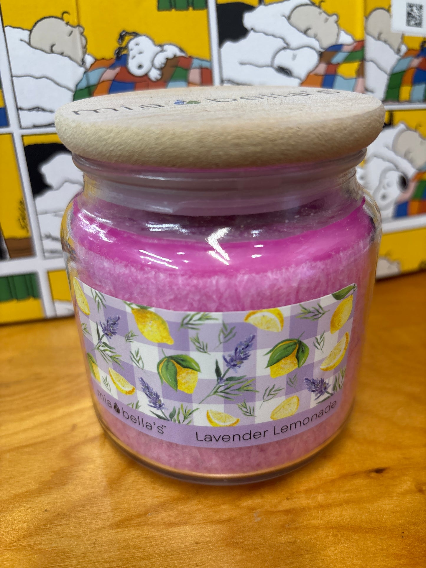 Two wick candle