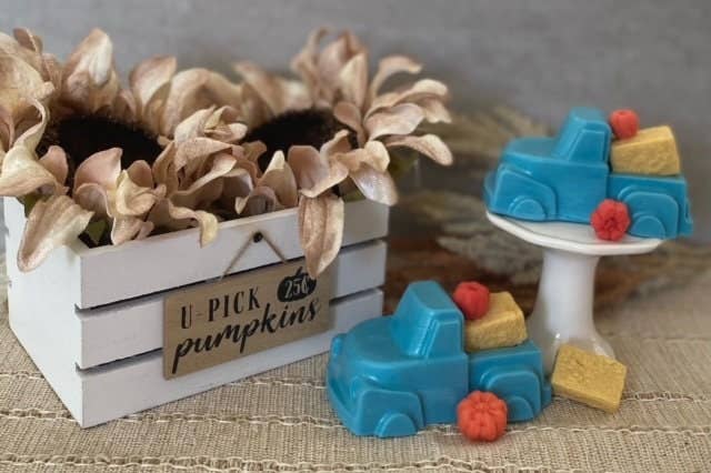 Sugar and Spice Custom Creations - Pumpkin Truck Wax Melts
