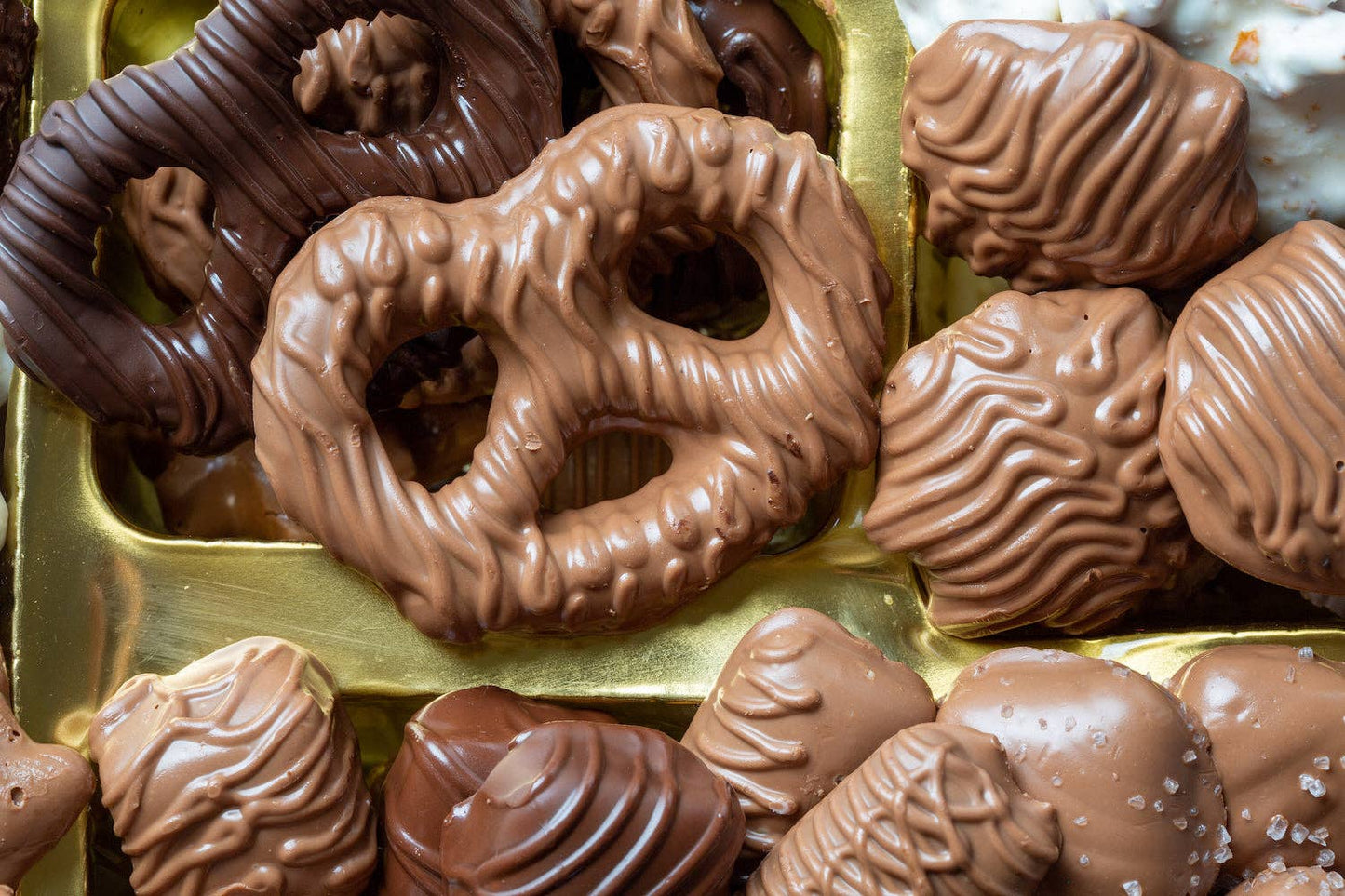 Bonnie & Pop - The Sweet & Salty Showstopper Gift Box