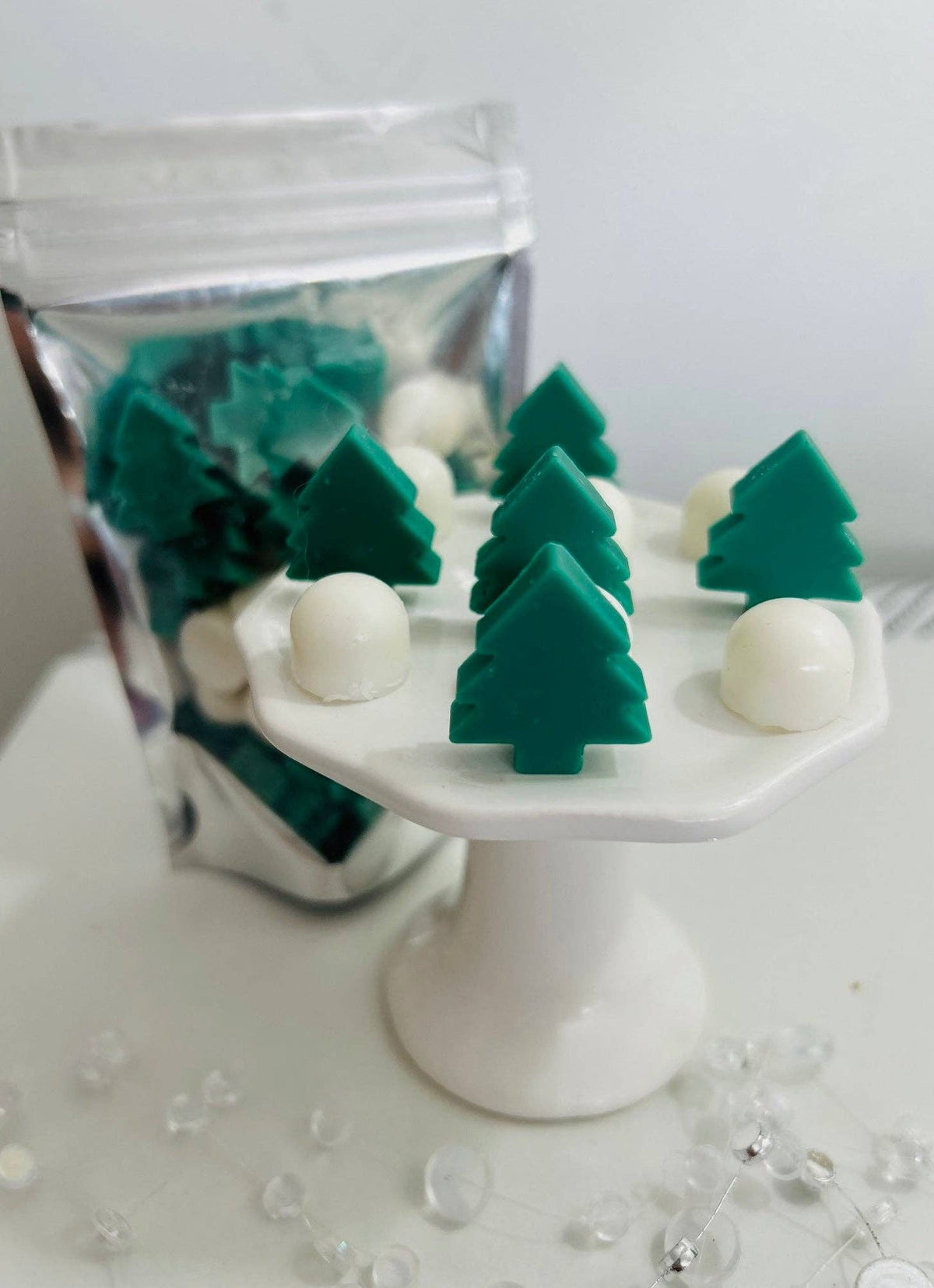 Sugar and Spice Custom Creations - Winter Wonderland Pine Tree and Snowball Wax Melts: 2oz