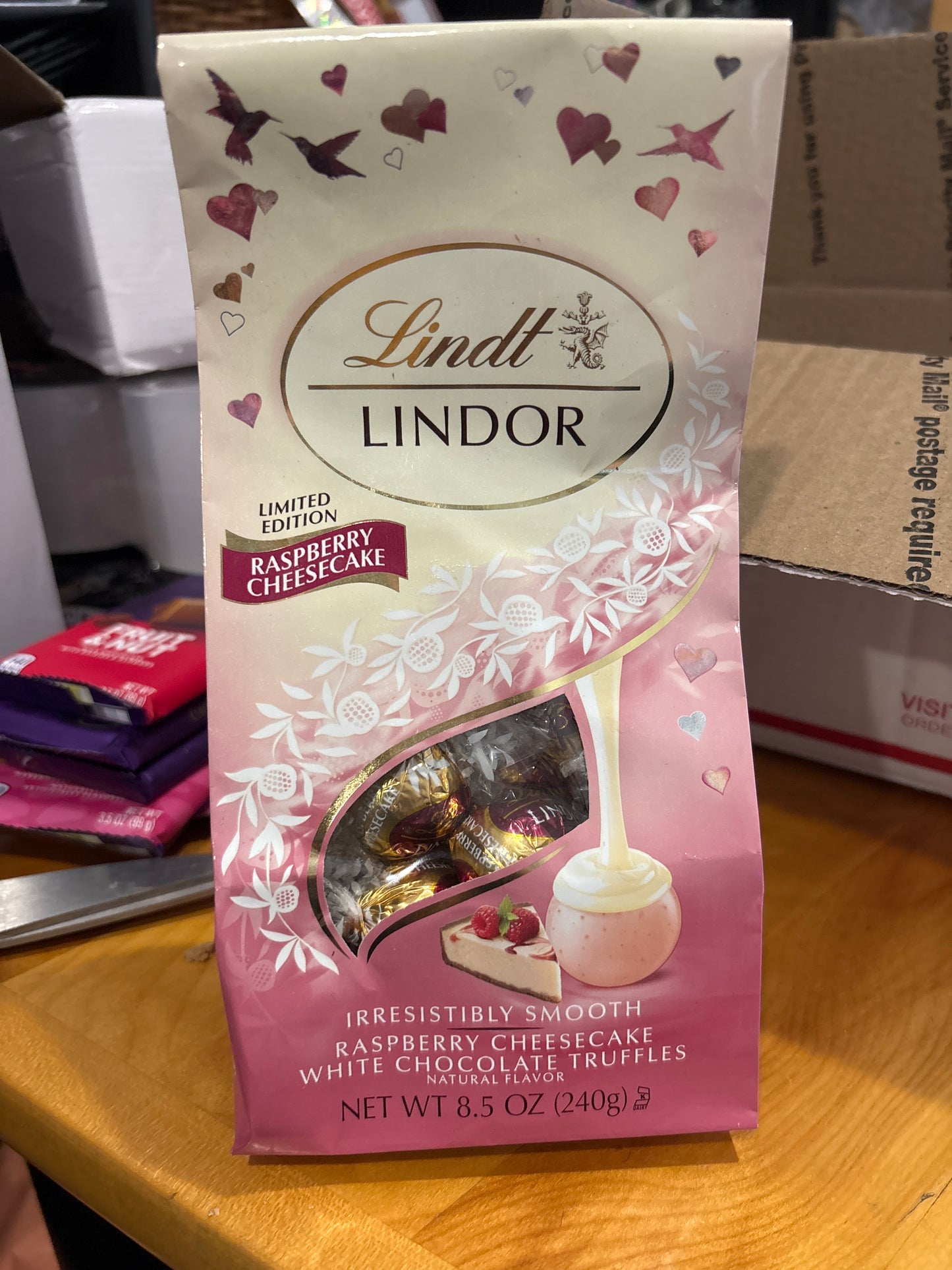Raspberry cheesecake Lindor