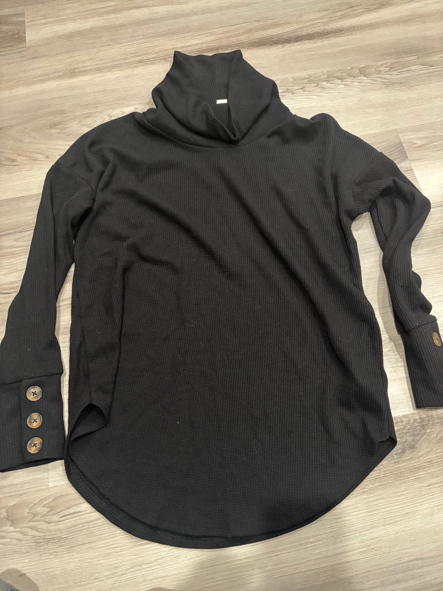 Lularoe turtle neck small