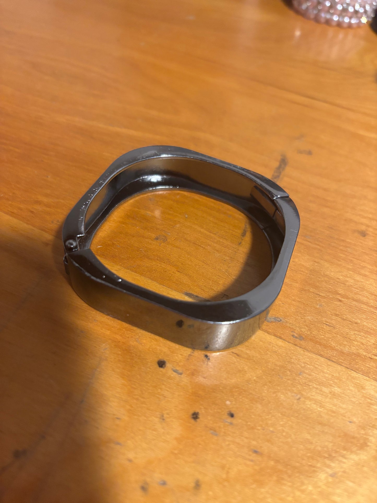 Hinge bracelet