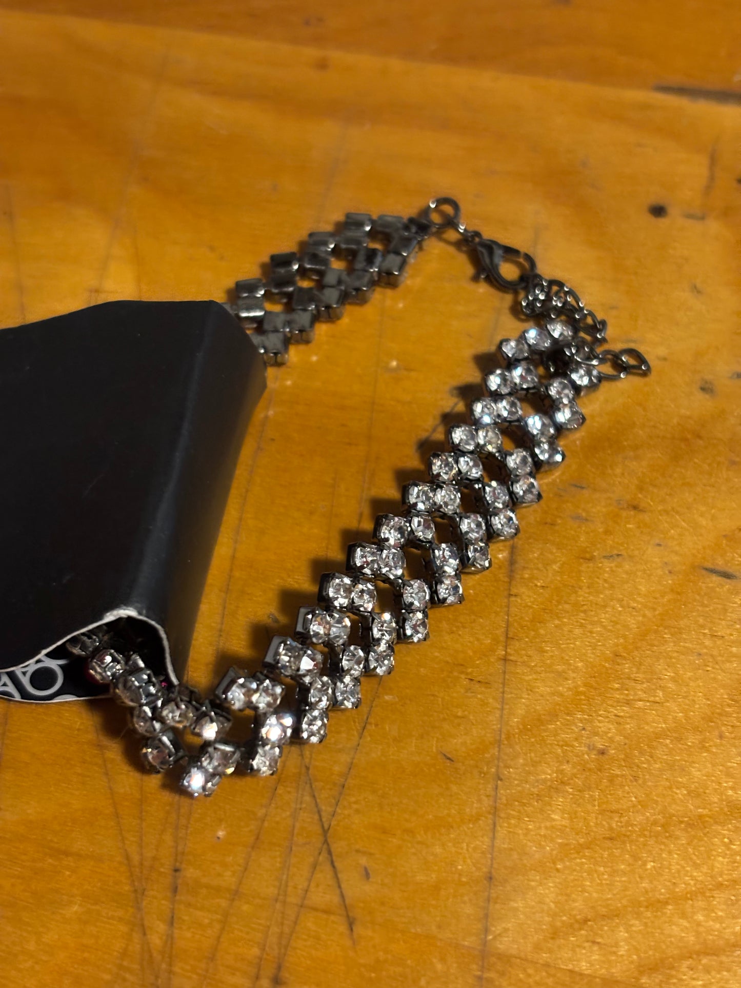 Clasp bracelet