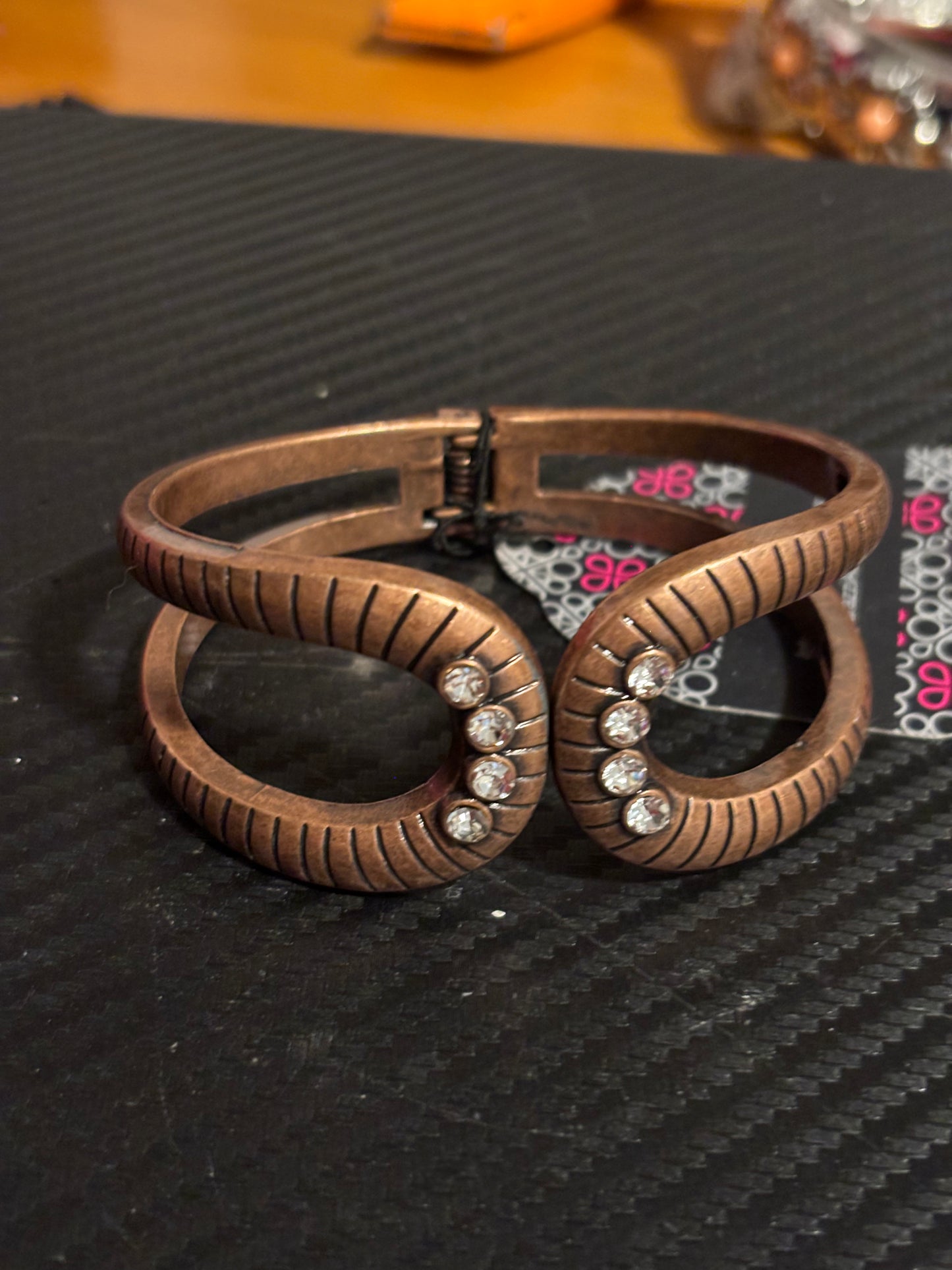 Hinge bracelet