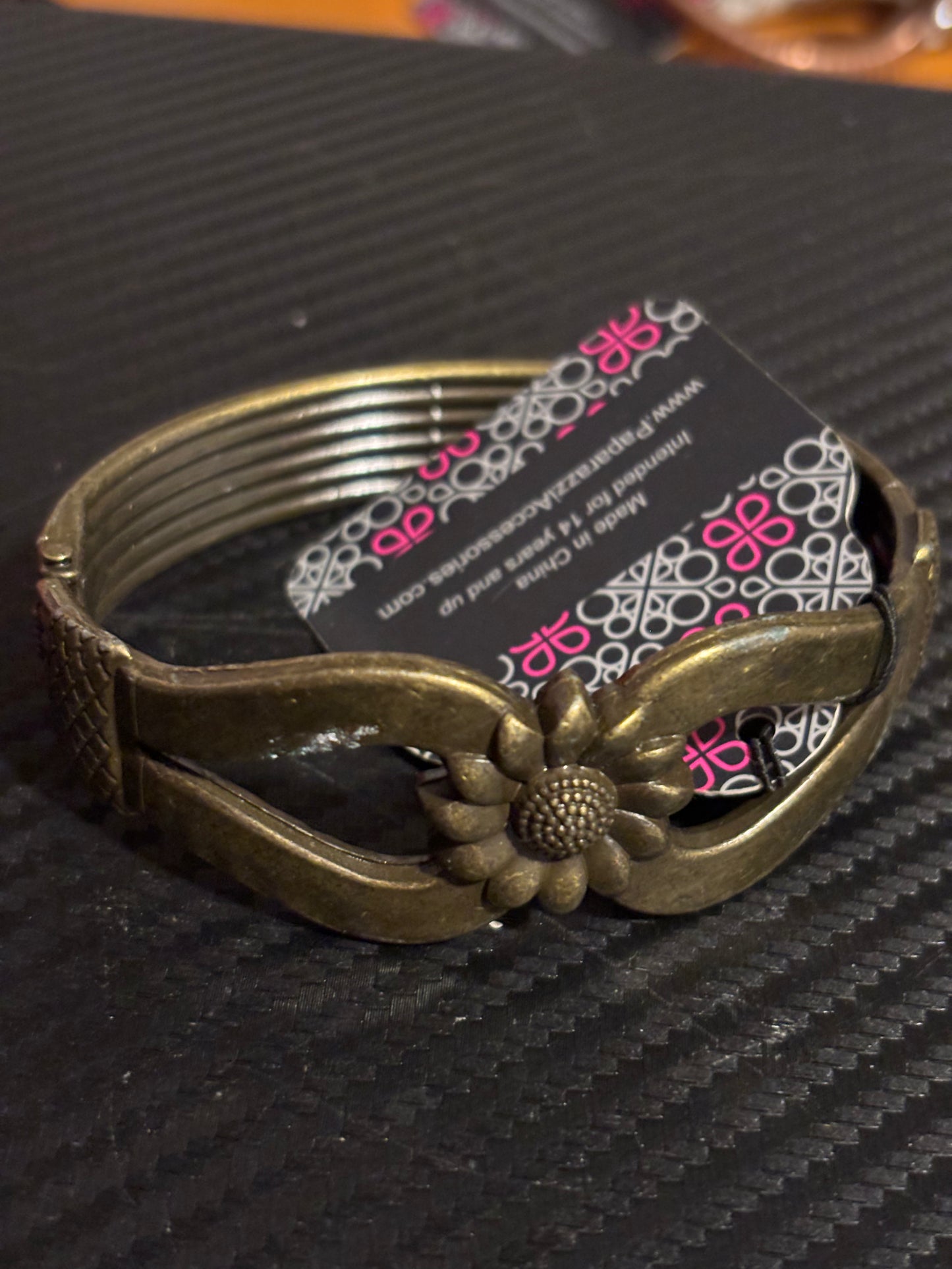 Hinge bracelet