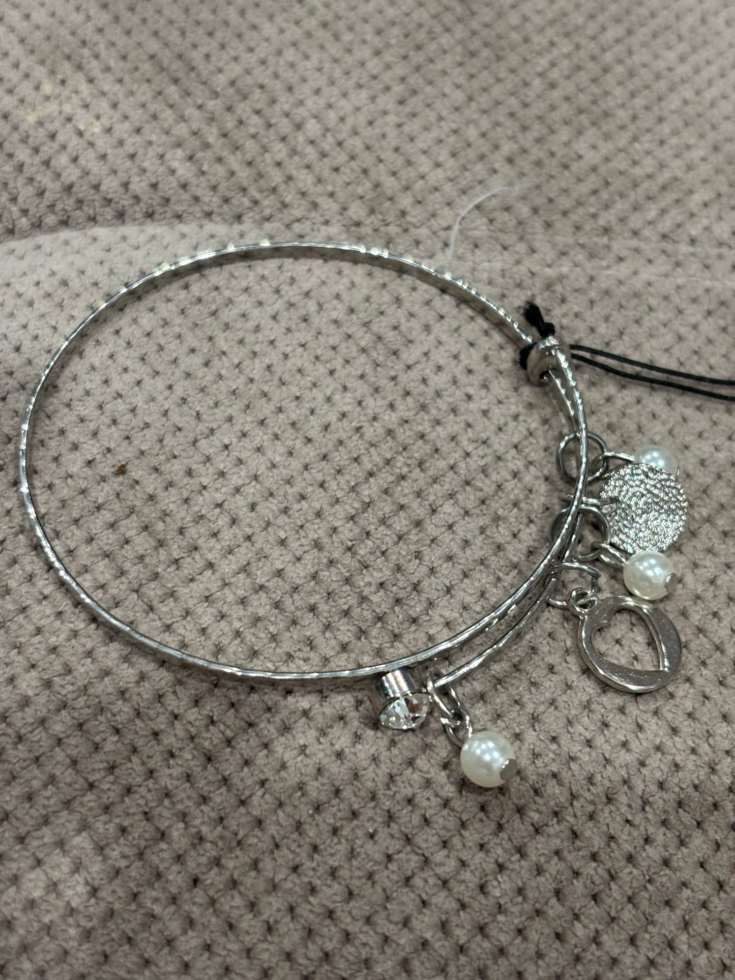 Bangle bracelet