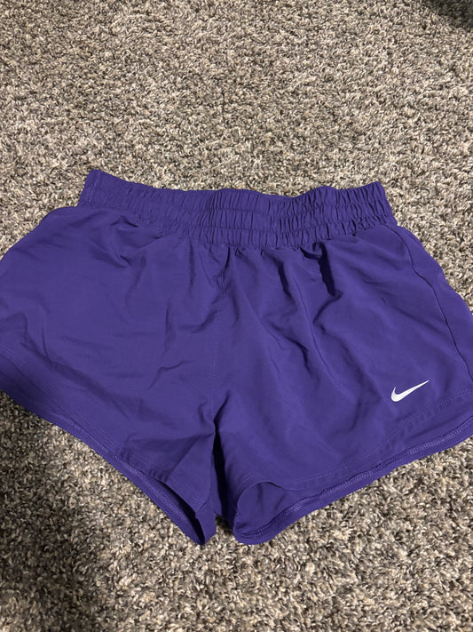 Nike small shorts