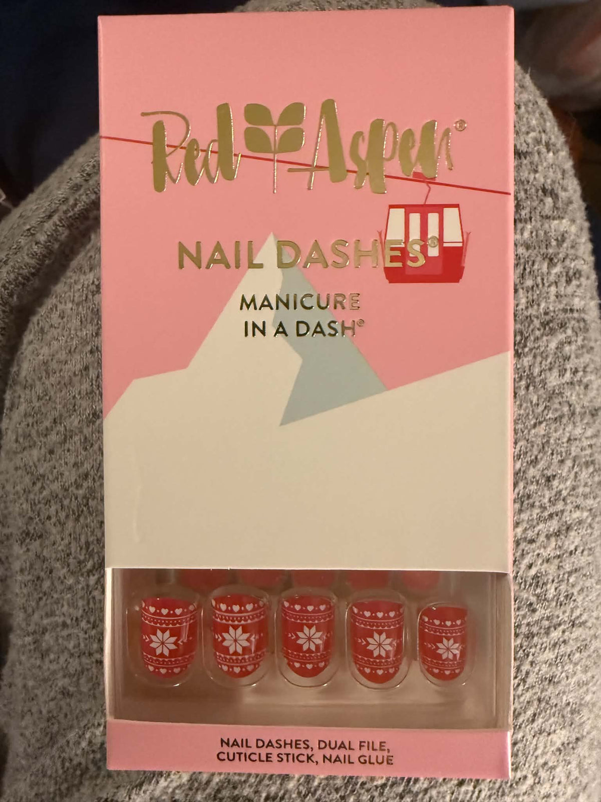 Press on nails