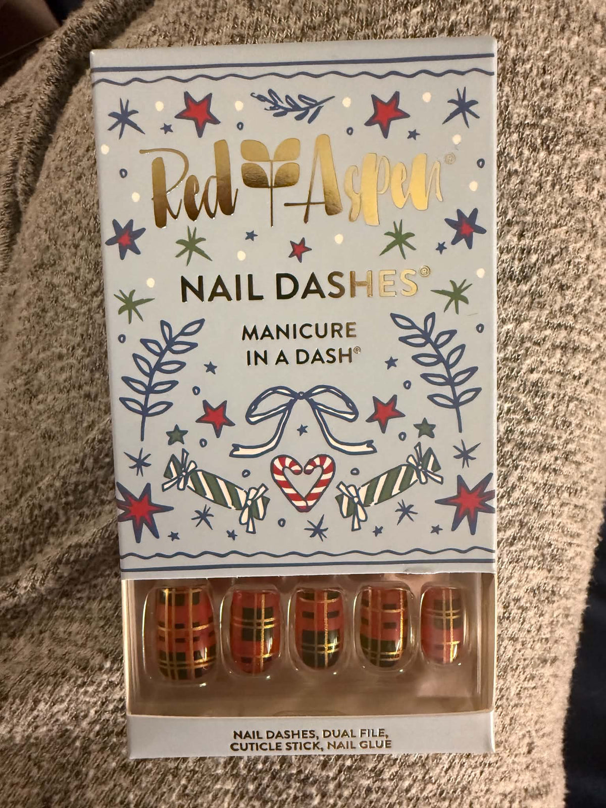 Press on nails