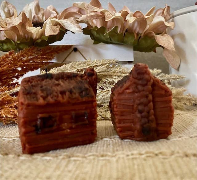 Sugar and Spice Custom Creations - Christmas and Fall Cabin Wax Melts: Fall