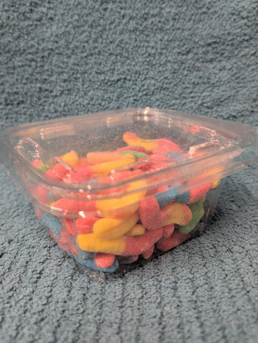 Sour gummy worms